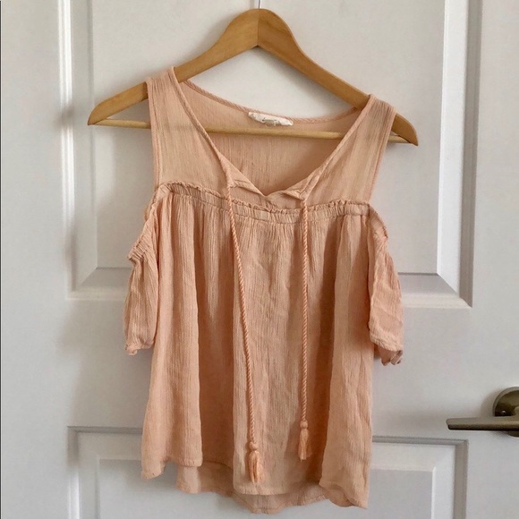 Boho Love Tree light pink cold shoulder top - Picture 1 of 3